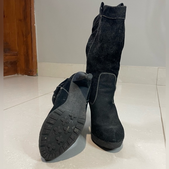 Dollhouse Faux Suede Slouch Boots - Picture 4 of 4